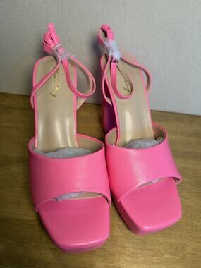 Elisabet Tang Womens Size 8 Fluorescent Pink Platform Block Heel Sandals NIB
